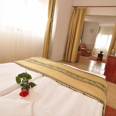 Hotel Dali 3*